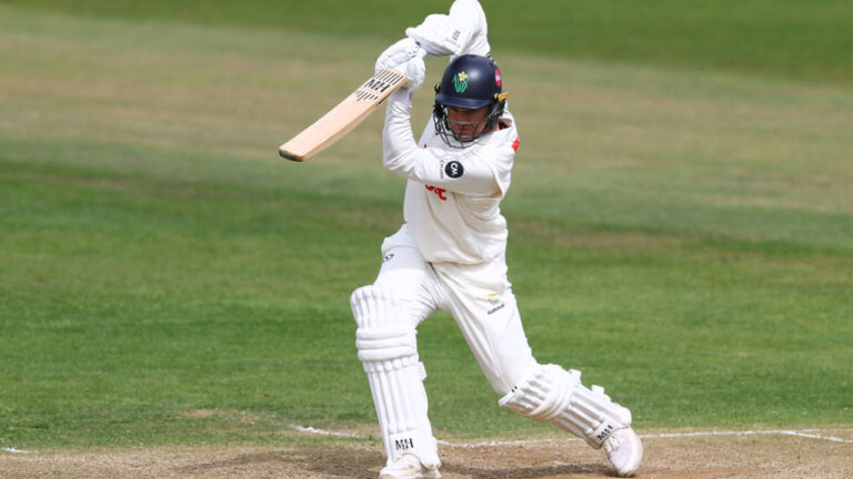 Ethan Bamber Shines as Glamorgan Retains Control Against Warwickshire